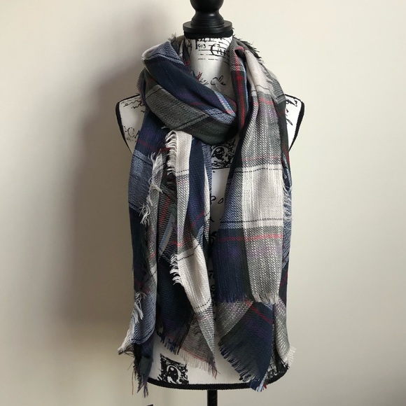 Steve Madden Accessories - NWT Steve Madden Plaid Blanket Scarf Wrap